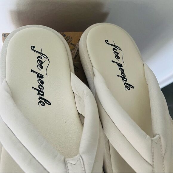 FREE PEOPLE Wonderland Leather Sandal Flip Flop, Size 8, (38 EU) White, NWT - Picture 13 of 17